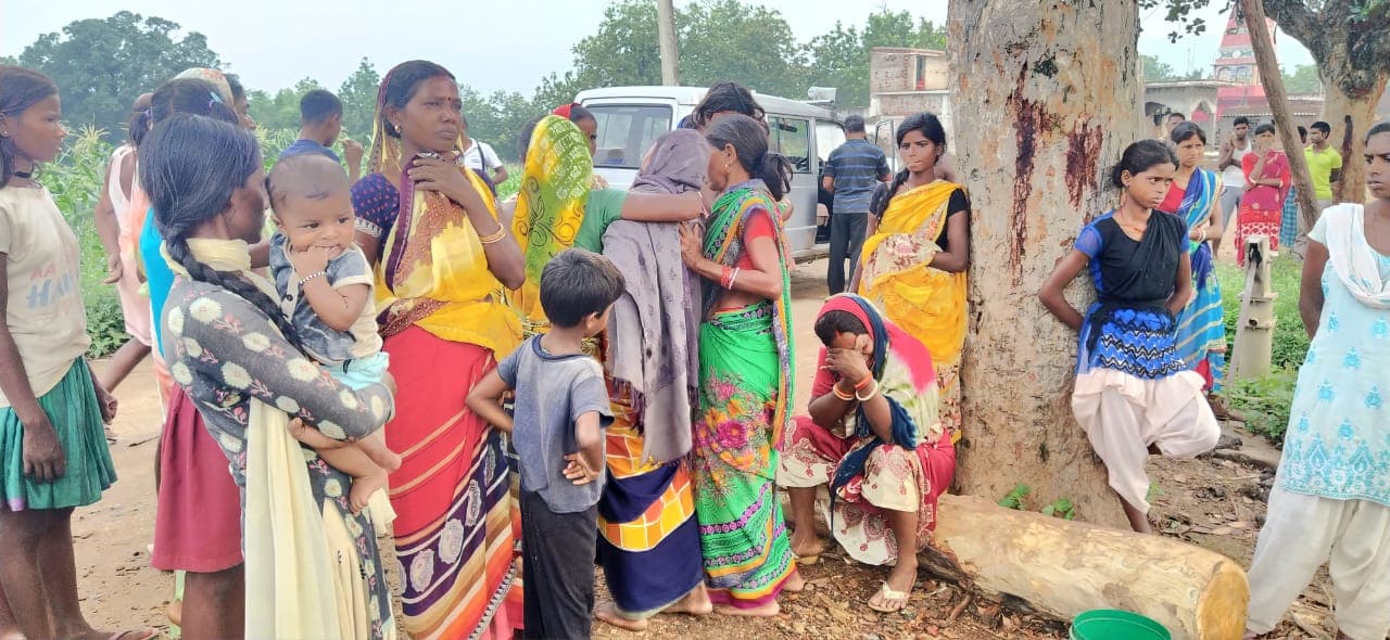 ललपनिया स्थित घर में लगी आग, सात मवेशियों की जलकर दर्दनाक मौत