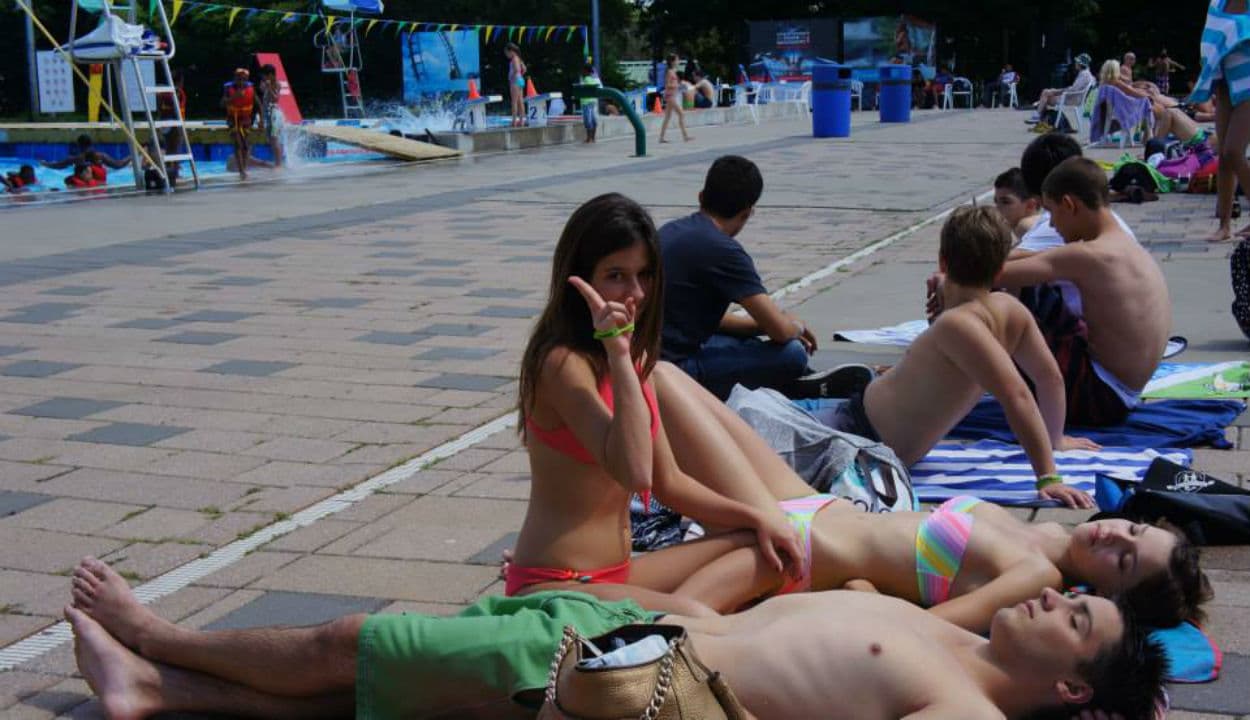 फॉरेन टूर का रखते हों शौक तो आप इन देशों में टूर करने के लिए नाइट स्टे, एयर फेयर और लोकल ट्रेवल सब कुछ फ्री