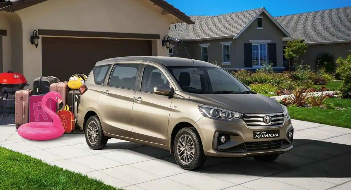 Maruti Ertiga की जगह लेने आ रही Toyota Rumion, दोनों के बीच क्या है कनेक्शन Maruti Ertiga की जगह लेने आ रही Toyota Rumion, दोनों के बीच क्या है कनेक्शन