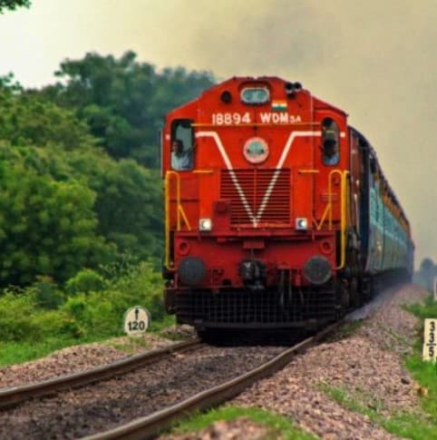 Indian Railways: ट्रेन में नहीं चला एसी तो रेलवे देगा रिफंड, जानें कैसे