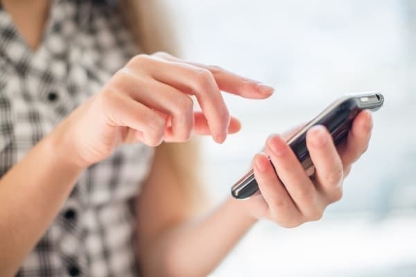 TRAI New Tariff Order: टेलीकॉम कंपनियों पर कसी नकेल; टैरिफ प्लान, शर्तों की देनी होगी पूरी जानकारी TRAI New Tariff Order: टेलीकॉम कंपनियों पर कसी नकेल; टैरिफ प्लान, शर्तों की देनी होगी पूरी जानकारी