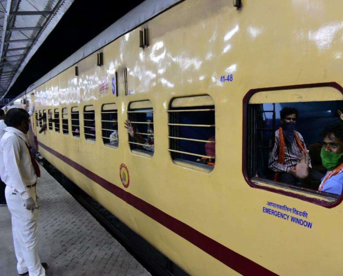 Bihar: इंटरसिटी ट्रेन में बक्से में मिली युवक की लाश, पहचान छुपाने के लिए दूसरे राज्य में भेजने की थी तैयारी!