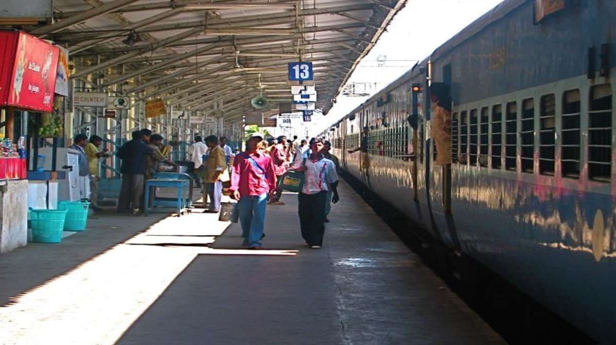 त्योहार स्पेशल ट्रेन: दशहरा, दिवाली और छठ पूजा पर रेलवे चलायेगी 40 जोड़ी स्पेशन ट्रेनें, नहीं होगी परेशानी