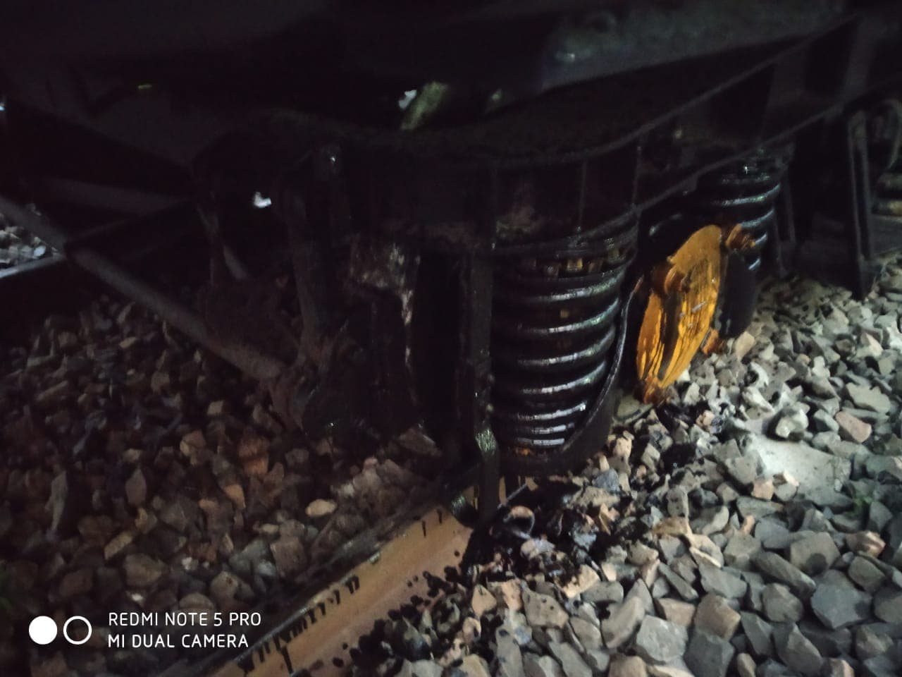 बिहार में गोरखपुर-कोलकाता पूजा स्पेशल ट्रेन के दो डिब्बे पटरी से उतरे, कोई हताहत नहीं