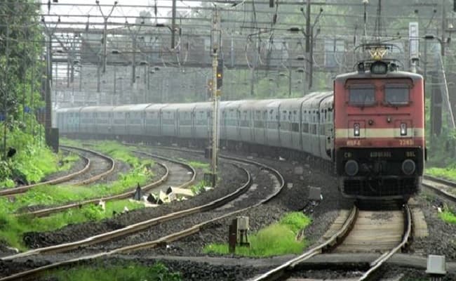 14 अप्रैल तक नहीं चलेगी ट्रेन, माल गाड़ी पर रोक नहीं