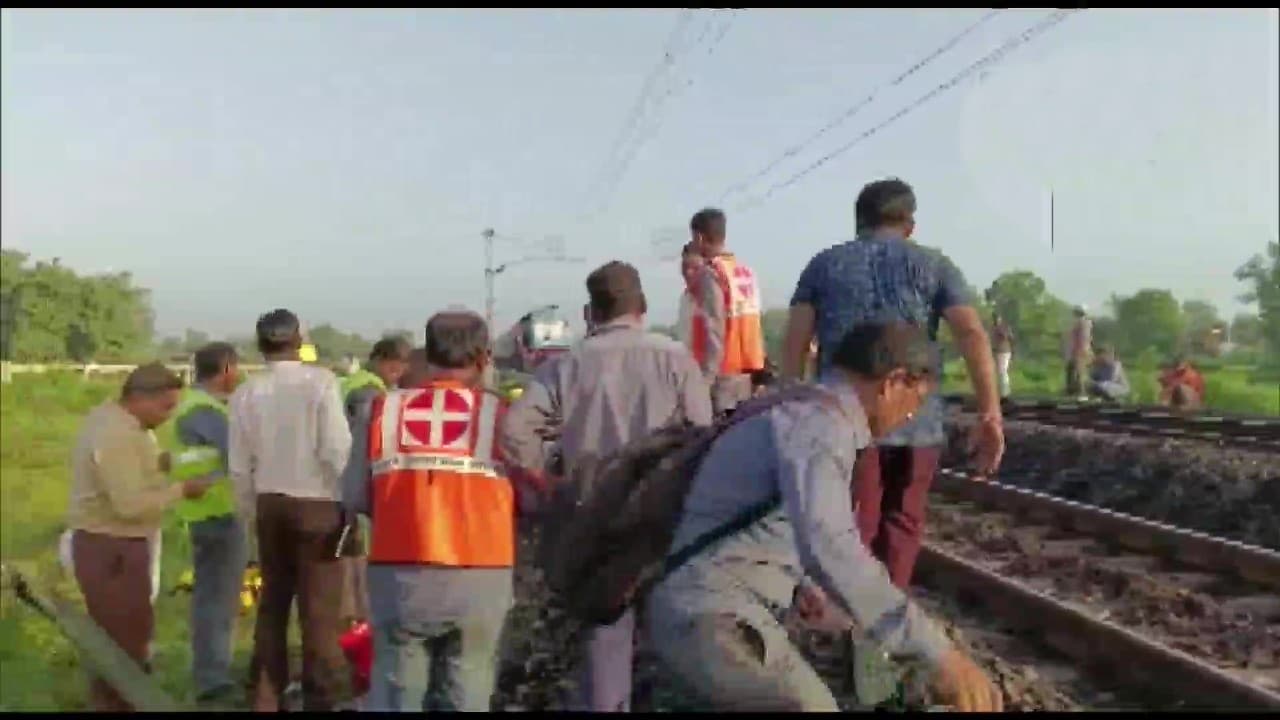 महाराष्ट्र में रेल हादसा : गोंदिया में पैसेंजर ट्रेन की मालगाड़ी से हुई टक्कर, 50 से अधिक सवारी घायल