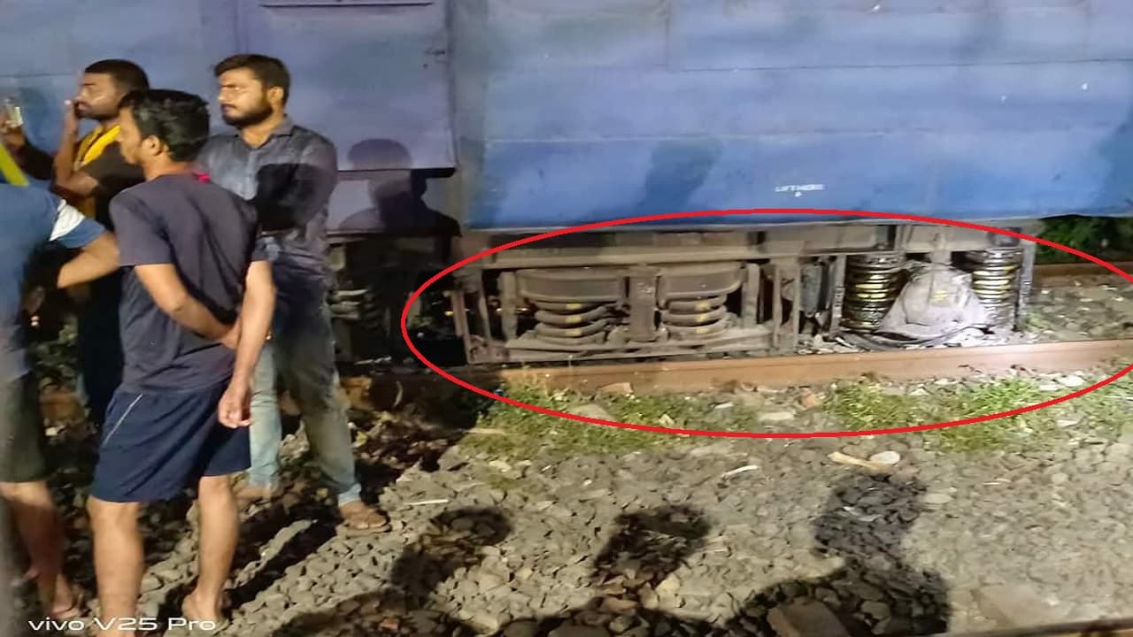 बिहार: बक्सर में फिर बार बेपटरी हुई ट्रेन, डुमरांव में मालगाड़ी पटरी से उतरा, ट्रेनों का परिचालन बाधित