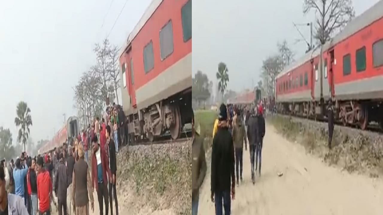 VIDEO: बिहार में चलती ट्रेन से अलग हो गयी सत्याग्रह एक्सप्रेस की बोगियां, बेतिया में टला बड़ा रेल हादसा