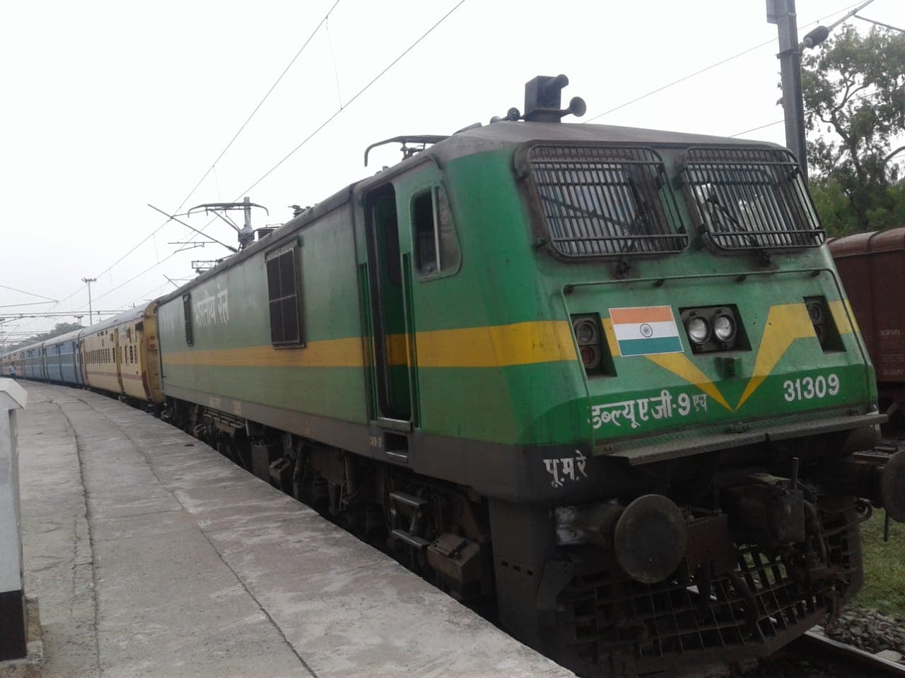 IRCTC, Indian Railway News : रेलवे ने इन स्पेशल ट्रेनों को किया कैंसिल, यहां देखें पूरी लिस्ट