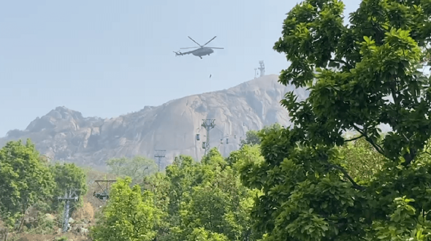 झारखंड का त्रिकूट पहाड़ रोपवे हादसा: वायुसेना का रेस्क्यू ऑपरेशन जारी, 28 लोगों को सुरक्षित निकाला गया