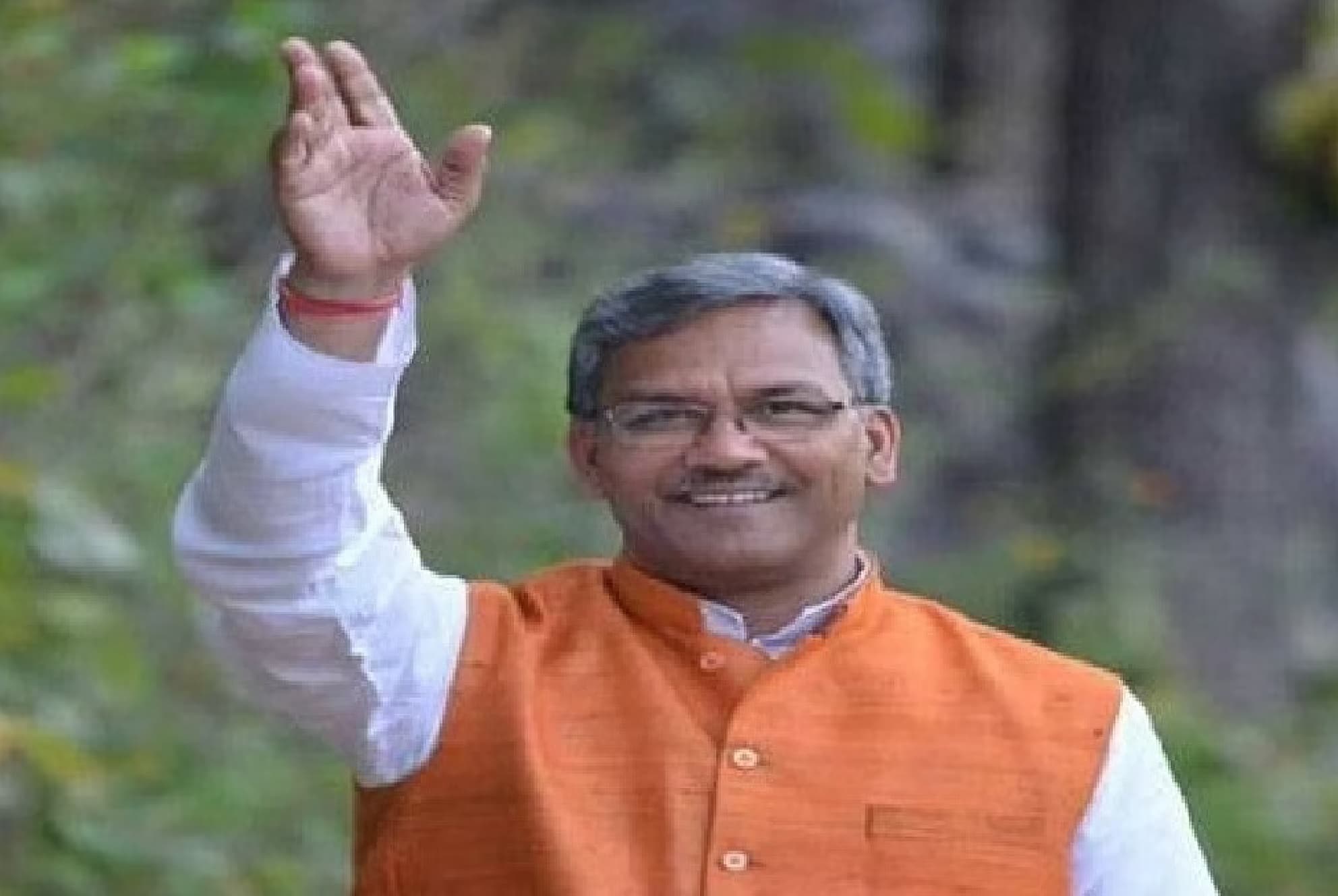 तेज हो रहा है उत्तराखंड में सियासी पारा, बढ़ सकती है मुख्यमंत्री की परेशानी