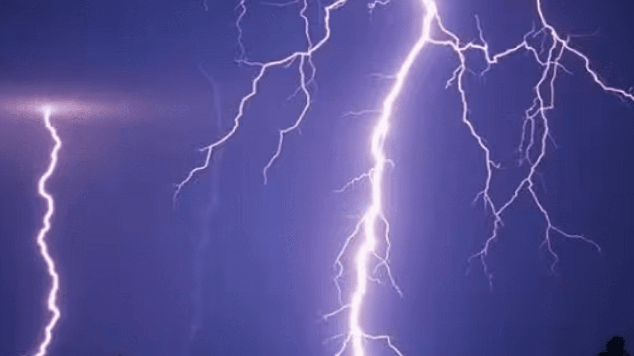 Explainer: बिहार में वज्रपात की भेट चढ़ जाते सैकड़ों लोग, क्यों आसमान से बरसती है आफत, जानें कैसे बचेगी जान