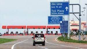 UP: बरेली में एक्सीडेंट के बाद लखनऊ वर्कशॉप में खड़ी है कार, आंध्र प्रदेश-तेलंगाना में कट रहे टोल