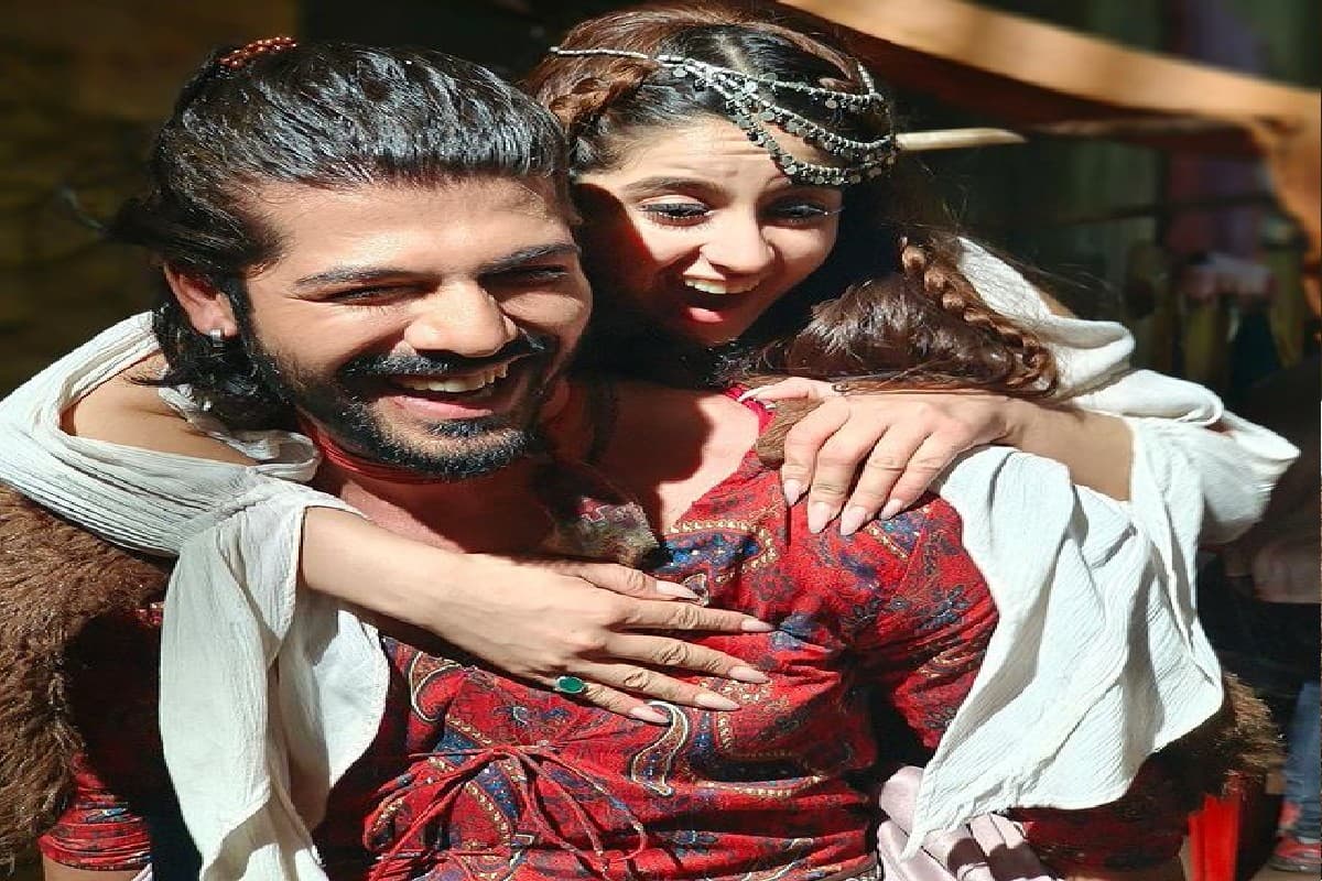 Entertainment News: तुनिशा की मां का खुलासा, कहा- शीजान खान कई लड़कियों से करता था बात