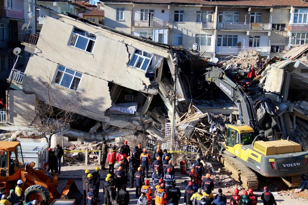 Turkey Earthquake: तुर्किये और सीरिया में भूकंप से अबतक 33 हजार से अधिक लोगों की मौत, शोक बदल रहा आक्रोश में