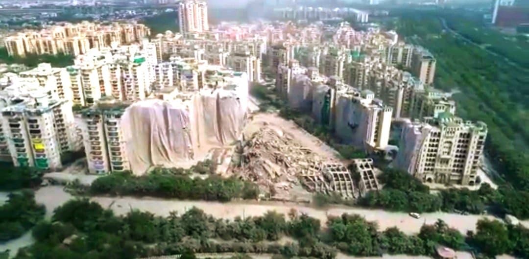 ट्विन टावर का टूटना भ्रष्ट बिल्डरों को सबक