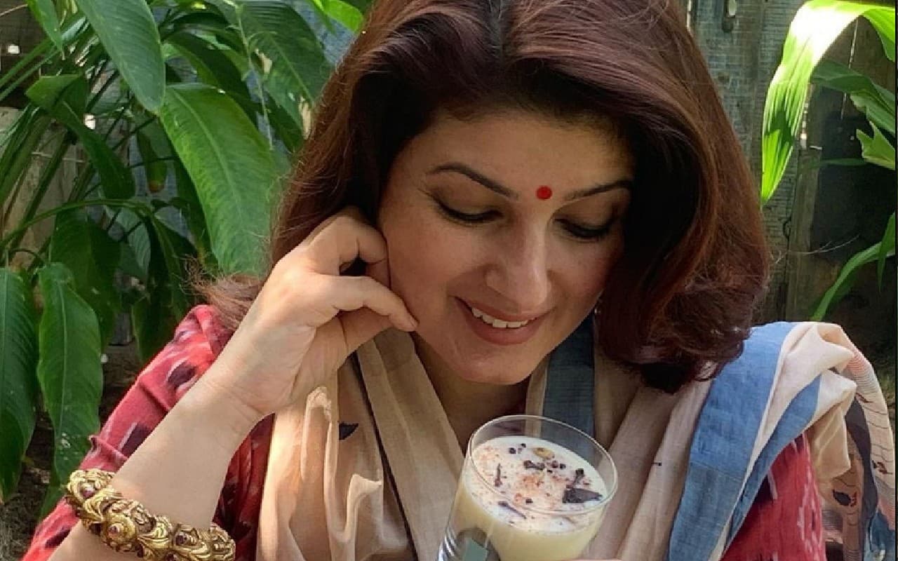 ट्विंकल खन्ना ने बताये फिट और जवां दिखने के ये 7 सीक्रेट्स, वहीदा रहमान भी करती हैं एक टिप फॉलो