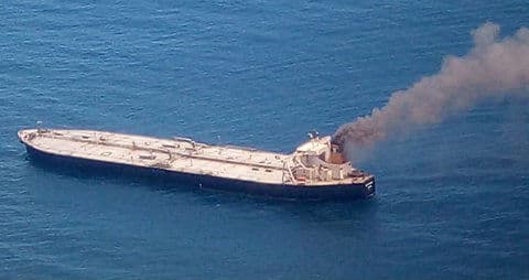 जानें कुवैत से कच्चा तेल लेकर भारत आ रहे टैंकर पोत में कैसे लगी भीषण आग, 24 लापता