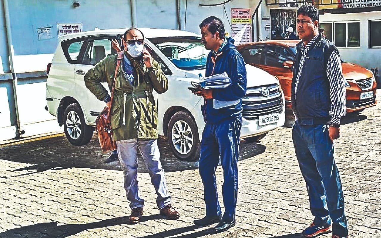 Jamshedpur News: एमजीएम के आइसीयू में 24 घंटे नहीं रहते डॉक्टर, बंद थी सीटी स्कैन मशीन