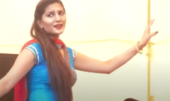 सपना चौधरी ने इस गाने पर किया गरदा डांस, देखें देसी क्वीन का स्टेज पर आग लगा देने VIDEO