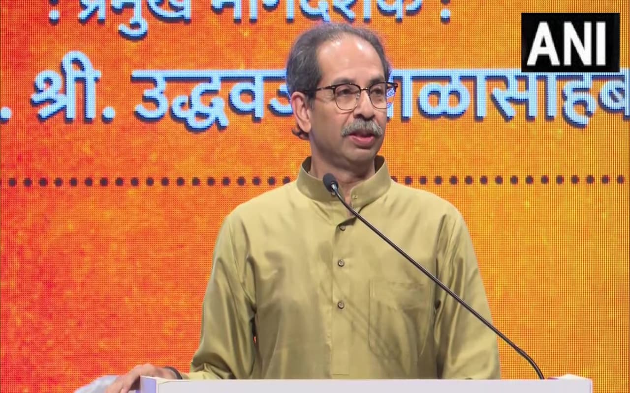 Shiv Sena Foundation Day: ठाकरे का मोदी सरकार पर जोरदार हमला, कहा- सत्ता चलाने के लायक नहीं बीजेपी