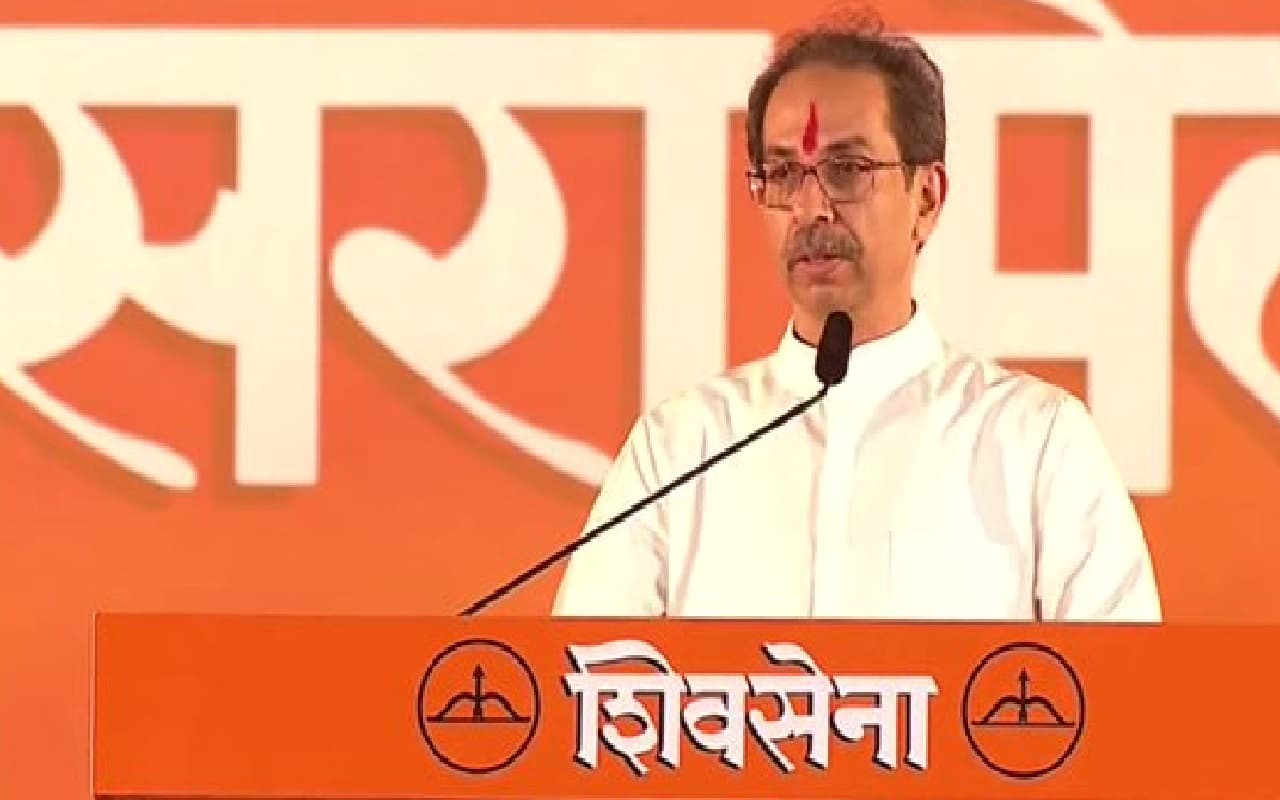 Dussehra Rally: उद्धव ठाकरे ने शिंदे को बताया रावण, कहा- कटप्पा की तरह दिया धोखा