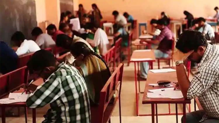 UGC Final Year Examinations 2020:
आखिर क्यों छात्रों ने खटखटाया है अदालत का दरवाजा, जानें क्या हैं 'की-प्वाइंट'