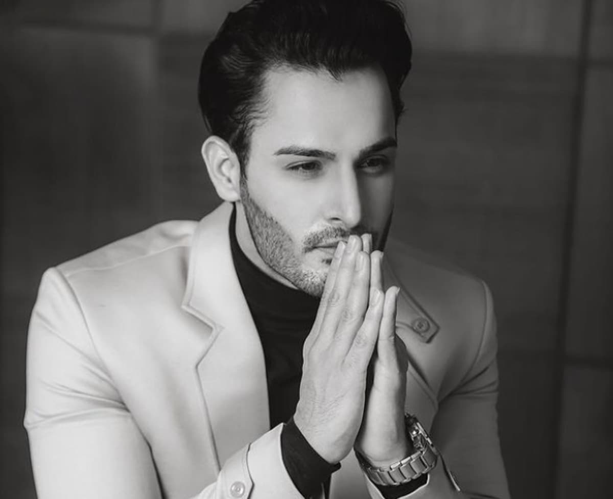 Bigg Boss 15 : फिनाले से पहले बिग बॉस के घर से बाहर हुए Umar Riaz, फैंस को लगा झटका