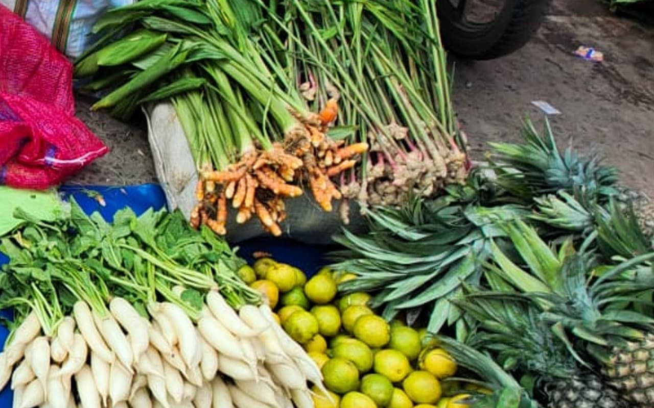 Chhath Puja Samagri List: छठ पूजन के लिए सिंदूर-हल्दी और ठेकुआ का प्रसाद जरूरी, यहां देखें पूरी सामग्री लिस्ट