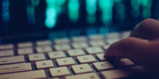 टेस्टिंग लिंक खुला रह जाने से डाउनलोड हो गया गलत रिजल्ट