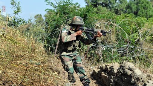 जम्मू-कश्मीर: IED बलास्ट में 2 जवान शहीद, 4 घायल, कई आतंकियों के मारे जाने की सूचना