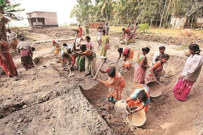 असंगठित कामगारों पर रहे ध्यान
