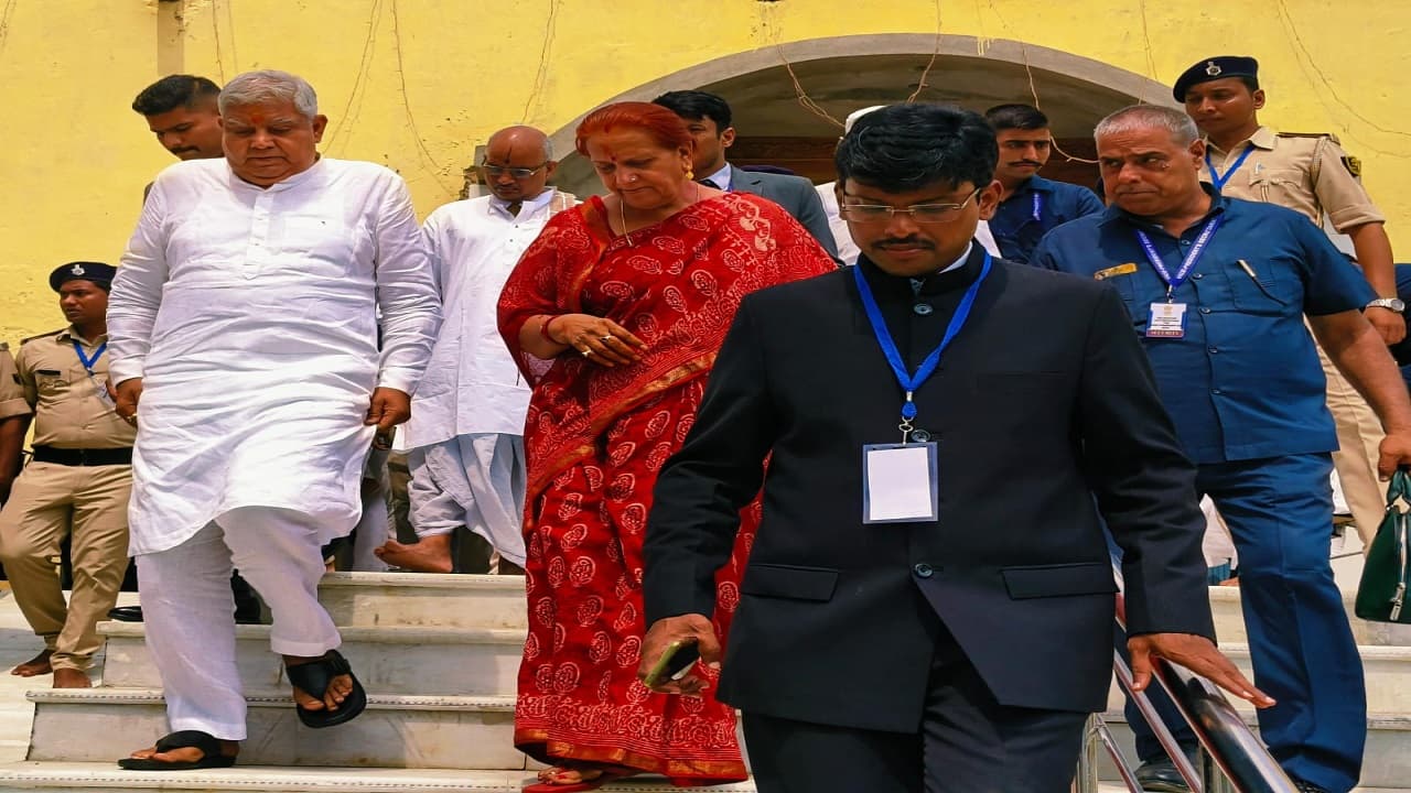 Lucknow News: 15 गमलों का शौक बना लाखों का कारोबार, आज ये हाउसवाइफ दे रहीं दूसरों को रोजगार...