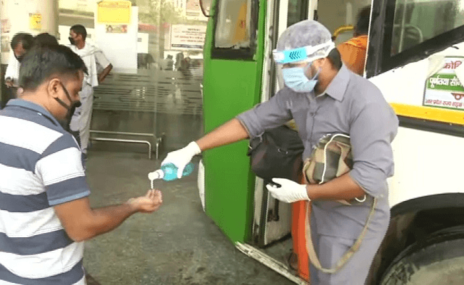 अनलॉक-1 : आज से खुल गया उत्तर प्रदेश, सड़कों पर चलने लगी बसें