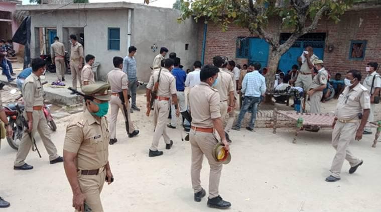 'घूसखोरी' पर यूपी पुलिस की शान में कसीदे पढ़ रहे थे दारोगा साहेब, महकमे को मिली खबर तो कर दिया सस्पेंड, Video