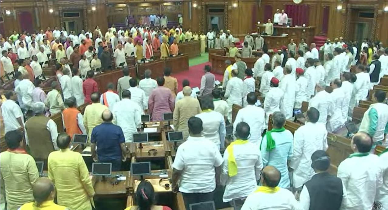 विधानसभा बजट सत्र के समापन के दिन सीएम योगी ने विधायक निधि 5 करोड़ की, सबने कही 'दिल की बात'