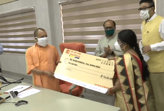 सीएम योगी ने ऑनलाइन फेयर में बांटे 2002 करोड़ के लोन, कहा- इस महीने 50 लाख लोगों को देंगे रोजगार