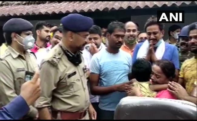 Gonda Kidnapping : जानिए अपहरण, फिरौती और एनकाउंटर की पूरी कहानी, मां बोली- मास्क बांटने के बहाने आये और उठा ले गये बच्चा