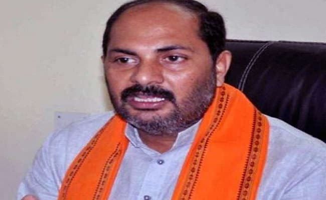 CoronaVirus UP Latest Update : यूपी के खेल एवं युवा कल्याण मंत्री उपेंद्र तिवारी को हुआ कोरोना, दो दिन पहले आया था बुखार