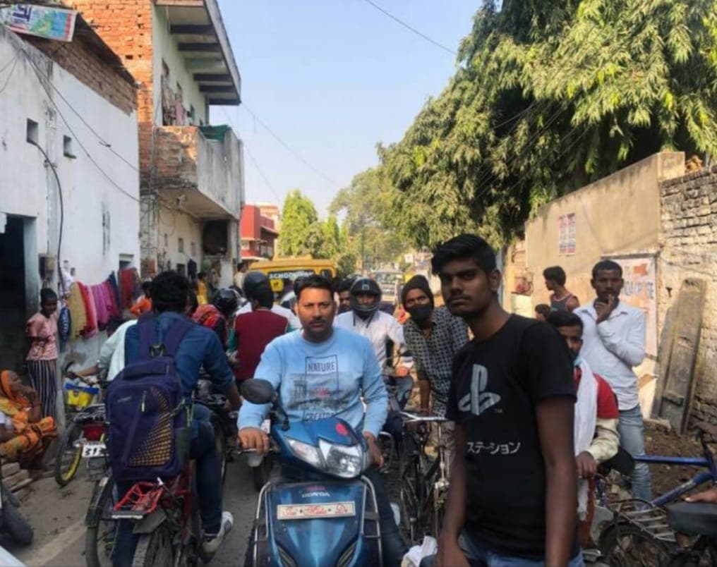 UPTET 2021: यूपी में 2554 सेंटरों पर चल रहा था एग्जाम, मथुरा-बुलंदशहर में पर्चा लीक की खबर के बाद परीक्षा रद्द