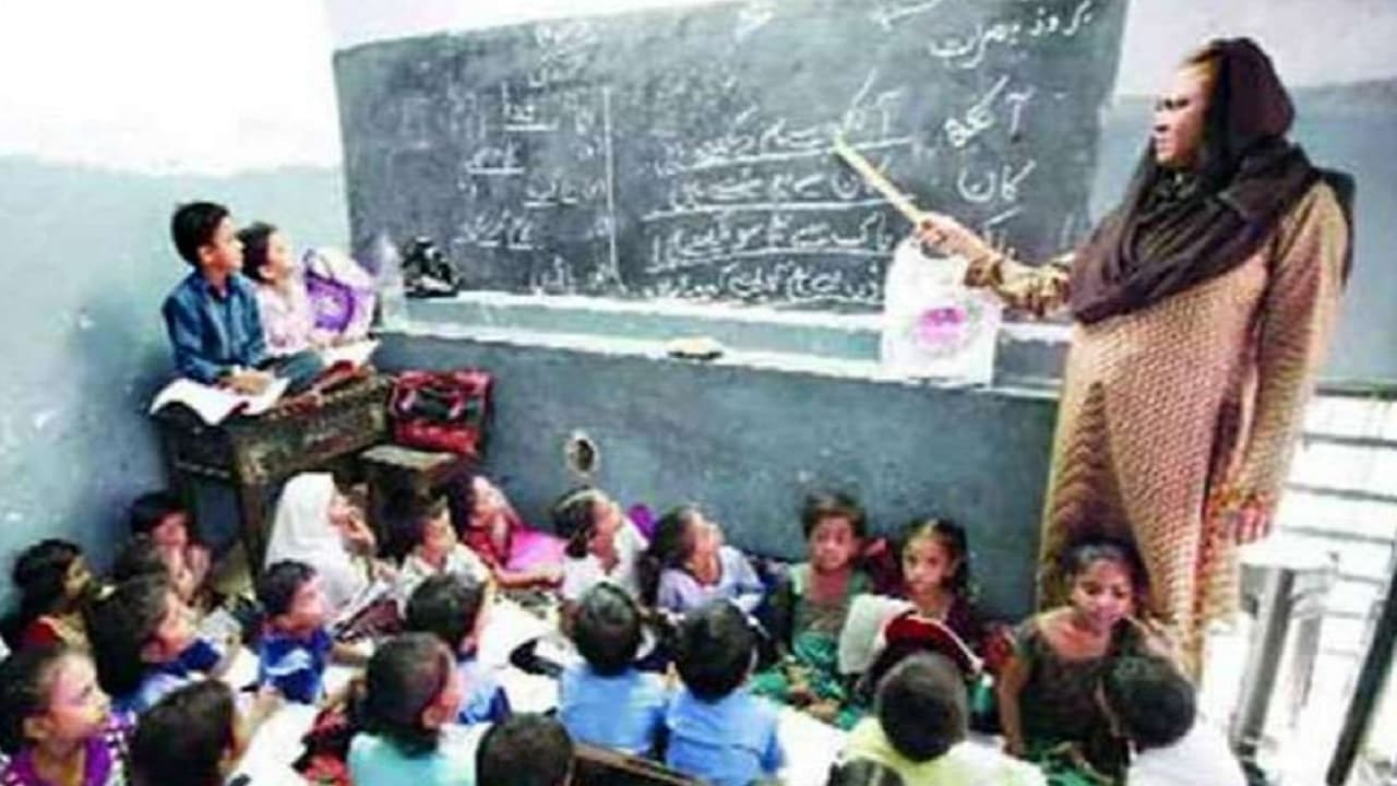 शिक्षक नियुक्ति परीक्षा: मेन गेट के साथ सभी कक्षों में भी होगा सीसीटीवी, ओएमआर शीट नहीं मिला तो होगी कार्रवाई
