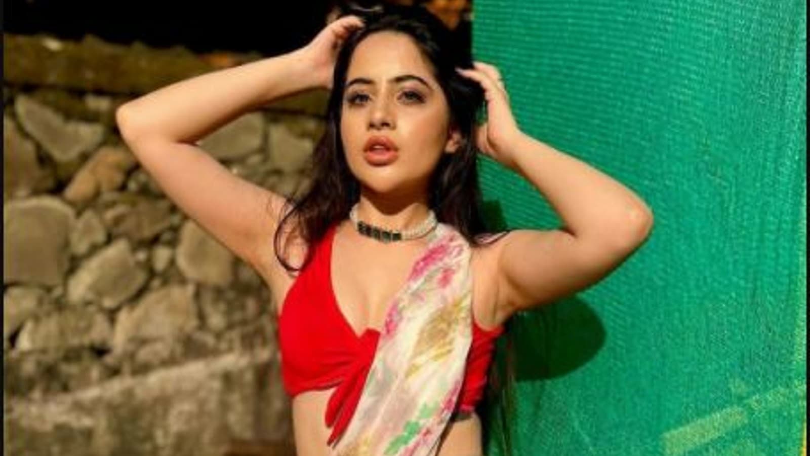 उर्फी जावेद ने ड्रेस की जगह सिल्वर फॉयल में कराया लेटेस्ट फोटोशूट, लोगों ने कहा- सस्ता मेट गाला लुक…