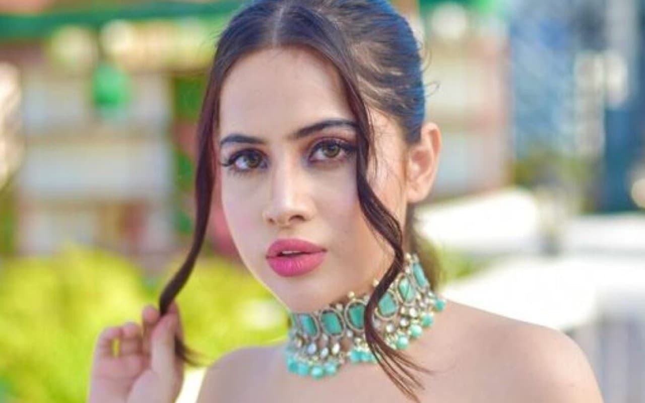 Uorfi Javed: छोटे कपड़े क्यों पहनती है उर्फी जावेद? एक्ट्रेस ने किया खुलासा, बोली- जब भी मैं पूरे...