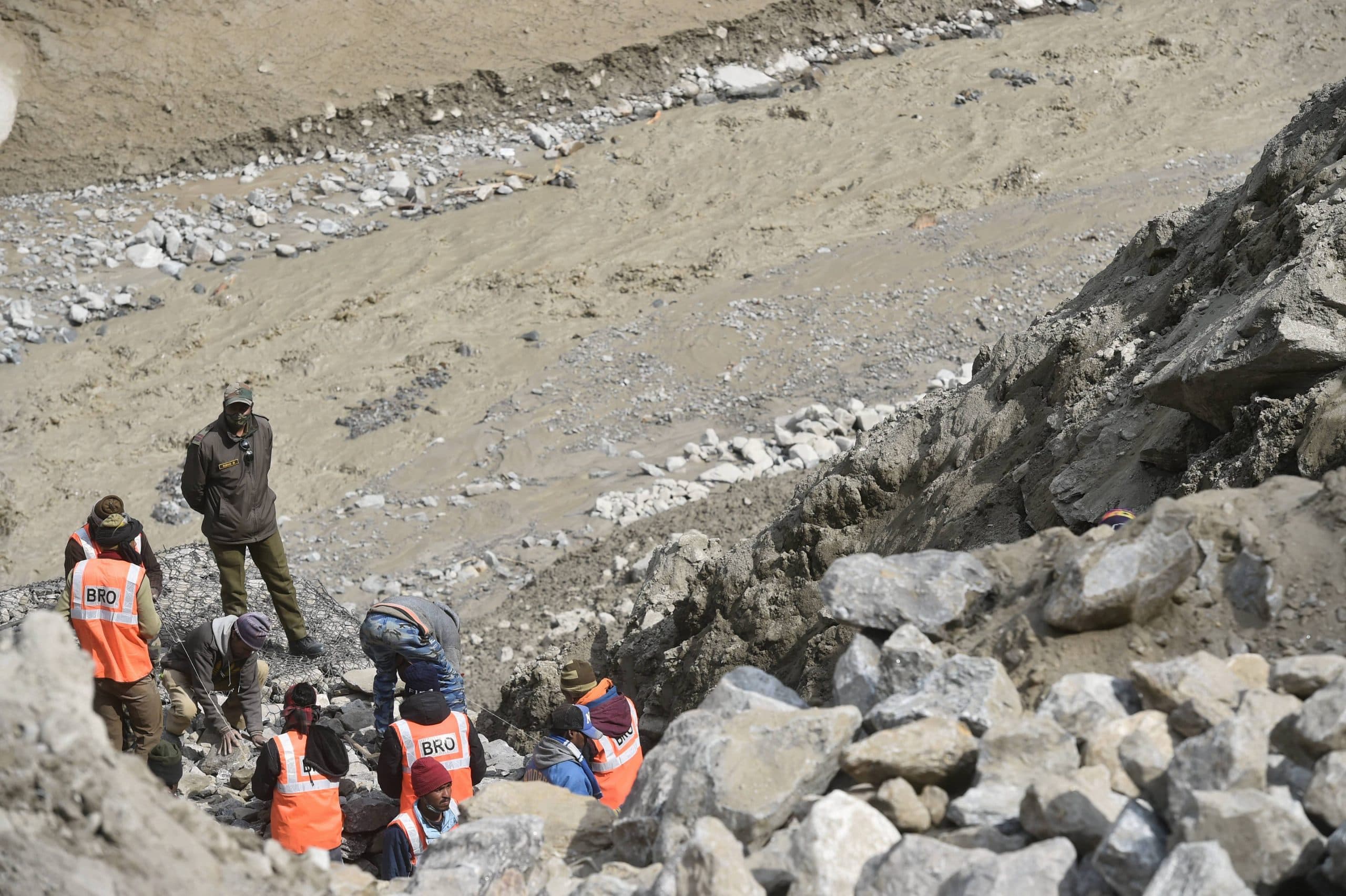 Chamoli Disaster : बिहार के मनीष का कोई सुराग नहीं, अपनों के इंतजार में पथराई आंखें