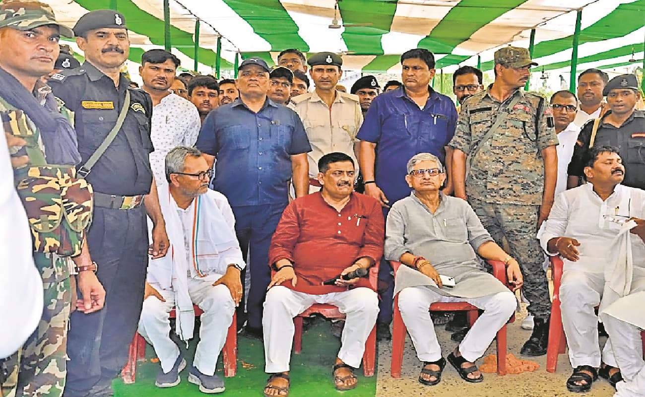 जदयू अध्यक्ष ललन सिंह अपने ही अभिनंदन समारोह में हो गए परेशान, ऐसा क्या हुआ जो मंच छोड़कर नीचे जा बैठे