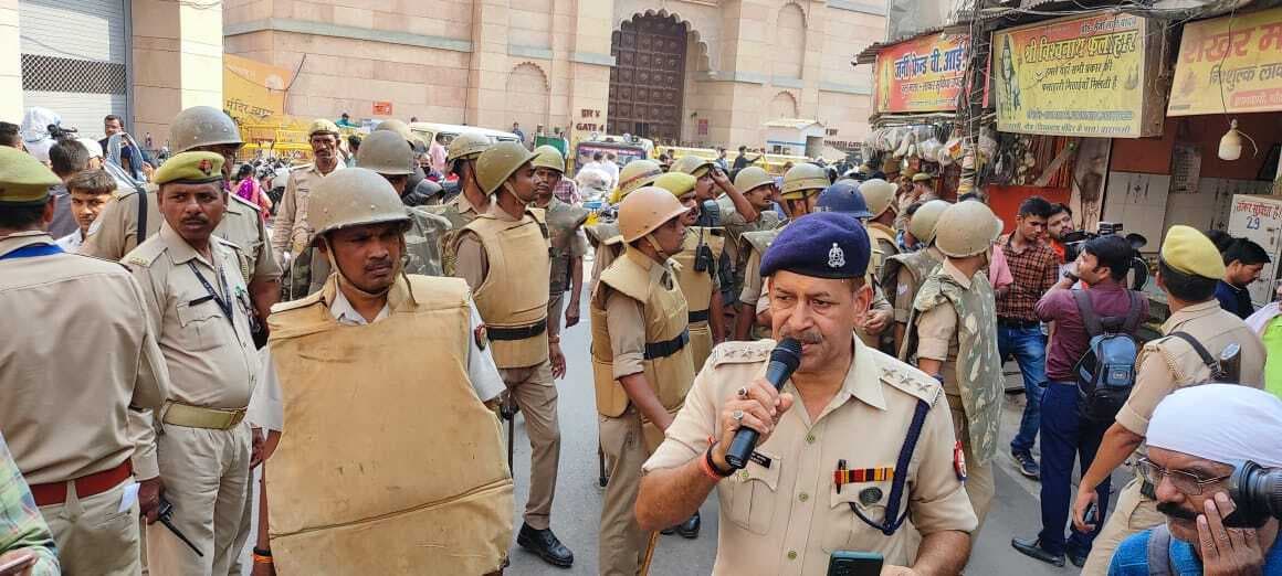 Varanasi: ज्ञानवापी मस्जिद सर्वे पर हंगामा, रुका सर्वे का काम, टीम को नहीं जाने दिया गया अंदर
