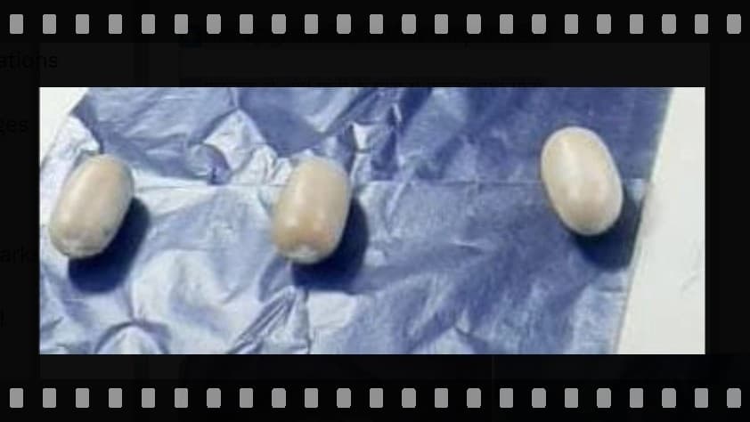 वाराणसी एयरपोर्ट पर यात्री के पास से 50 लाख का सोना बरामद, प्राइवेट पार्ट में छिपाकर रखे थे पेस्ट भरे कैप्सूल