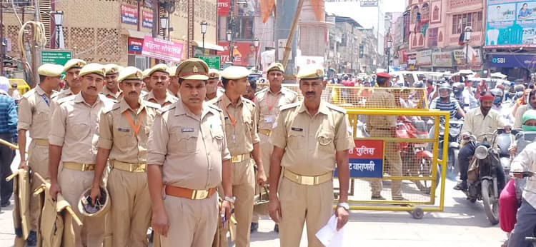 Varanasi: ज्ञानवापी मस्जिद में पहले दिन का सर्वे खत्म, एक पक्ष ने वीडियोग्राफी को लेकर जताया कड़ा विरोध