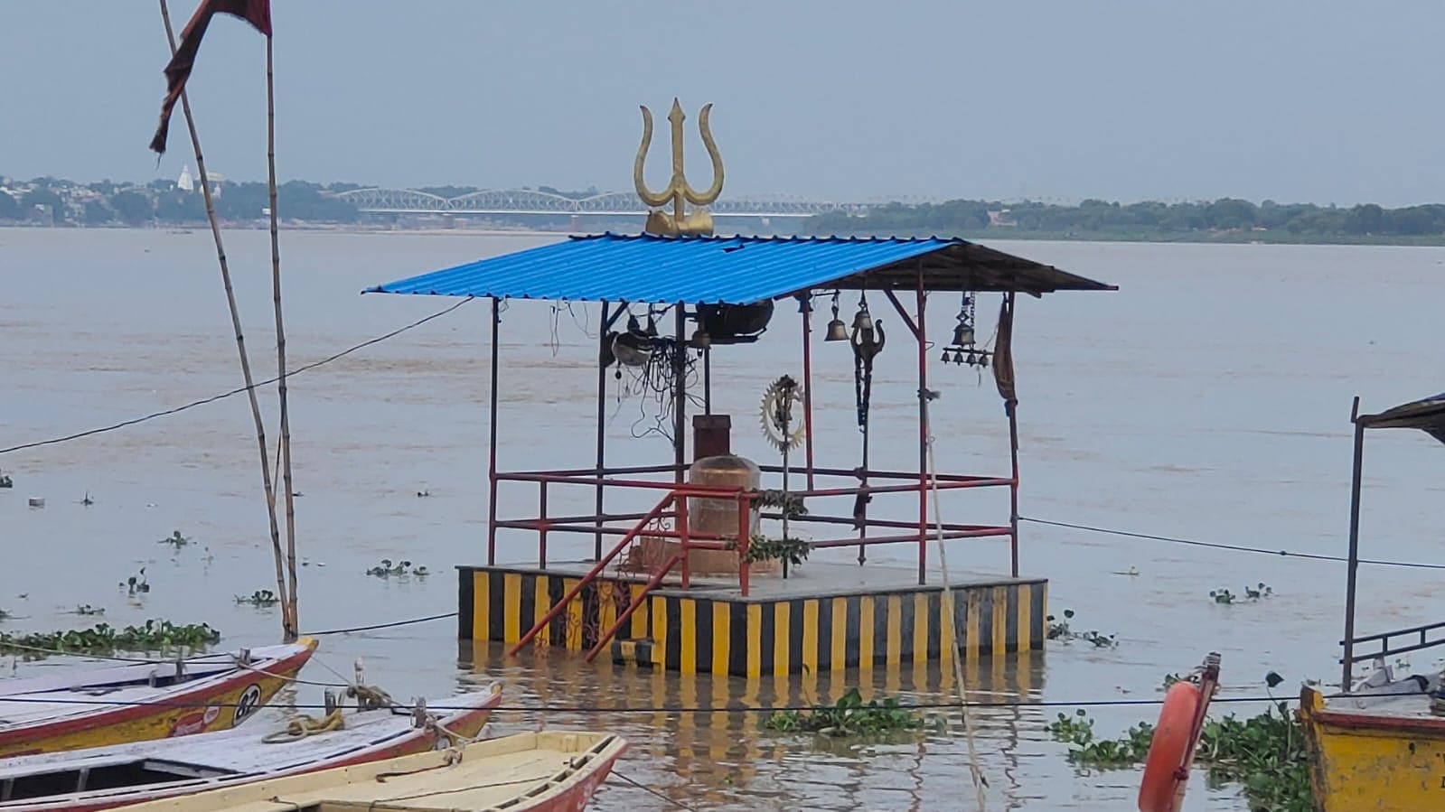 वाराणसी में मणिकर्णिका और हरिश्चंद्र घाट पर अंतिम संस्कार के स्थान में किया गया बदलाव, डोम राजा बोले...