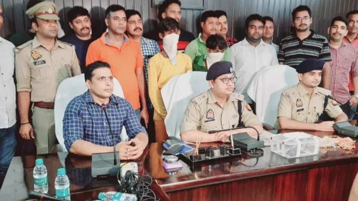 वाराणसी: बंधक मासूम के ताऊ बनकर घर में घुसे एसीपी, पानी के बहाने दबोचा, जानें अपहरणकर्ताओं को पकड़ने की कहानी